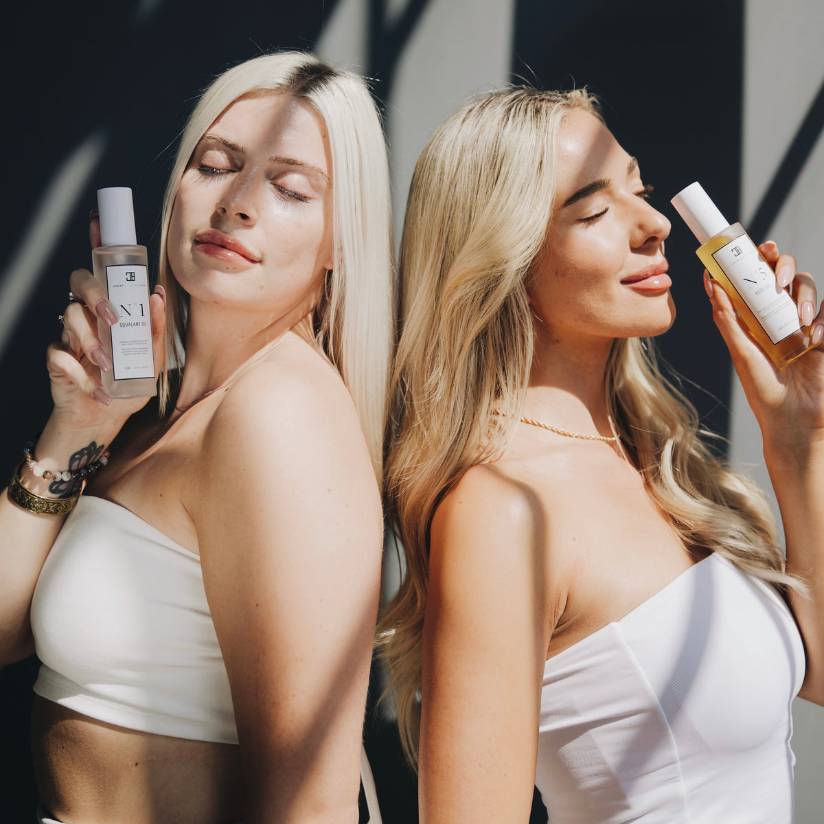 Two women with N°1 Squalane Oil