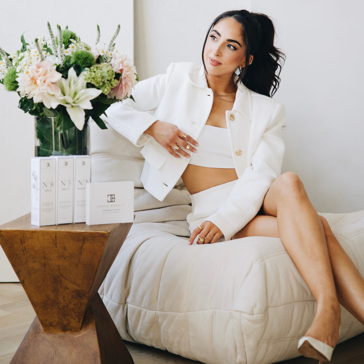 N°8 Flow Oil & Four-Edge Gua Sha – White Jade